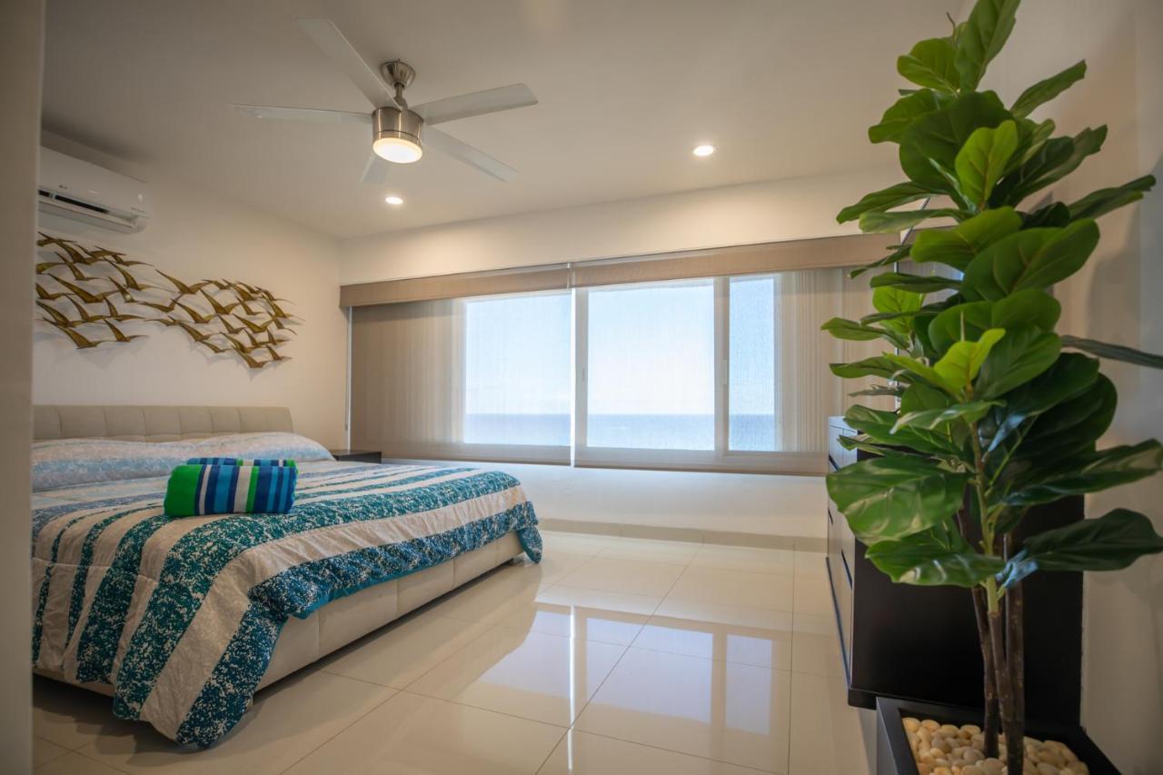 Brisas Beachfront Penthouses Cancún Exteriör bild