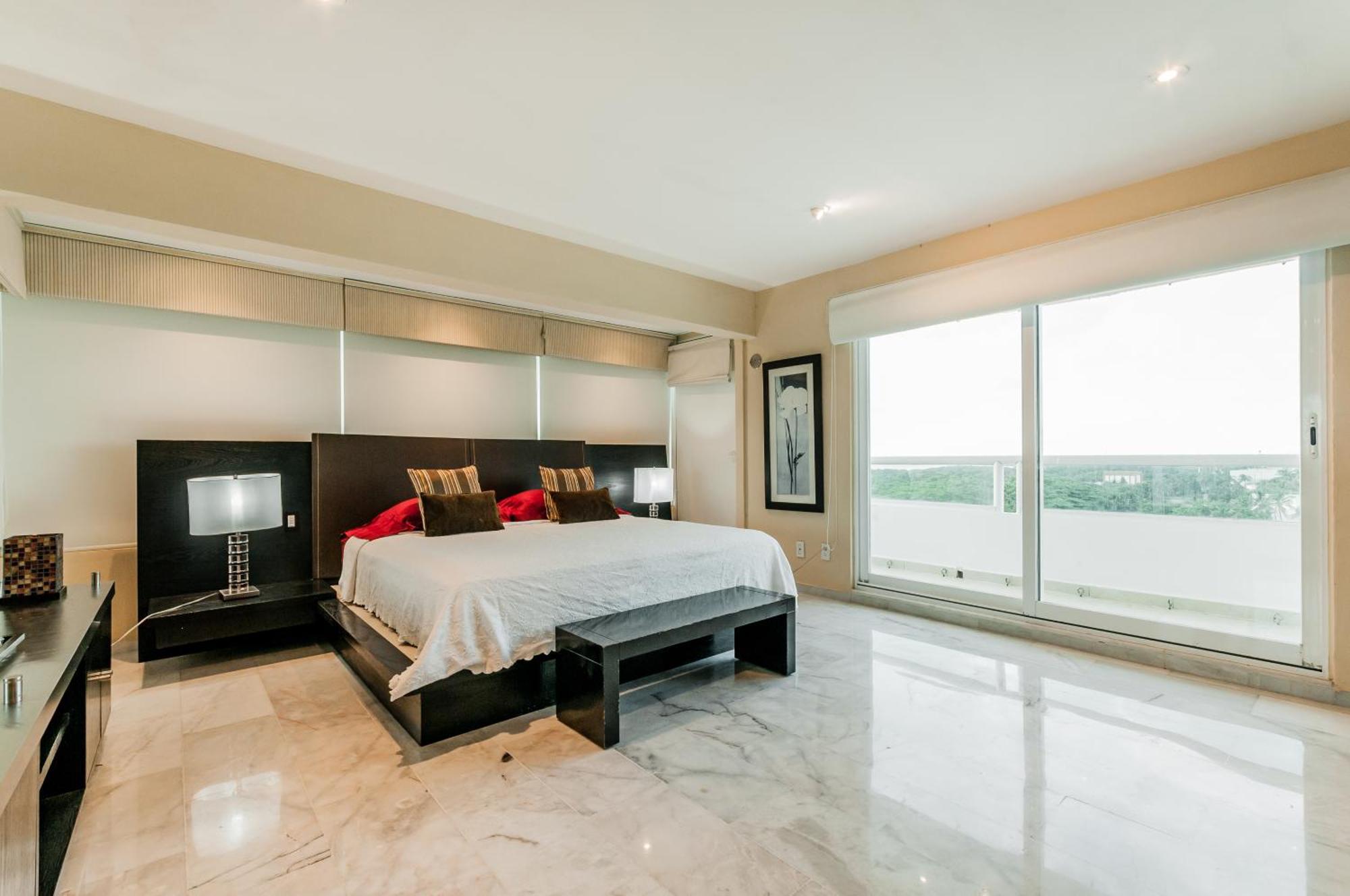 Brisas Beachfront Penthouses Cancún Exteriör bild